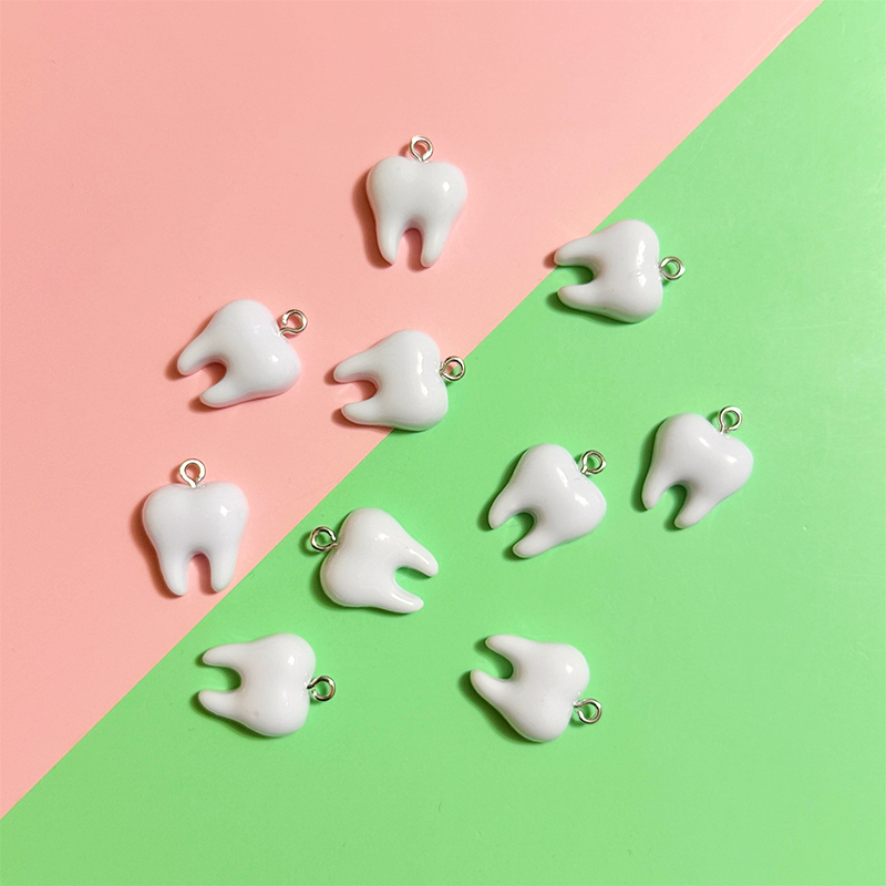 Resin Art Earrings - 10 Stück niedliche weiße Zähne aus