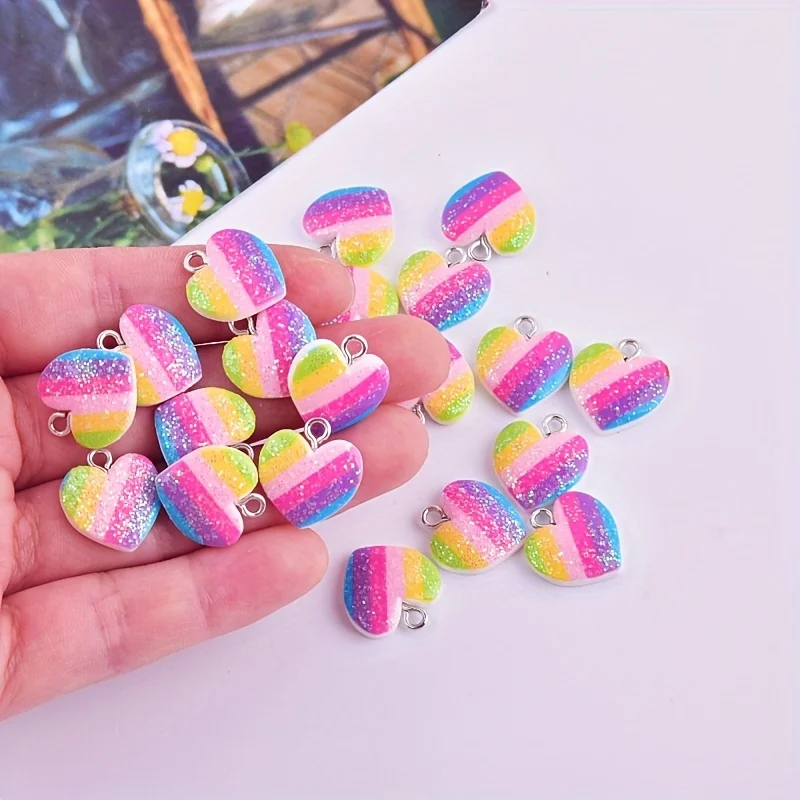 Resin Art Jewelry Kit - 10 Stück bunte Herz-Harz-Anhänger, niedliche gemischte